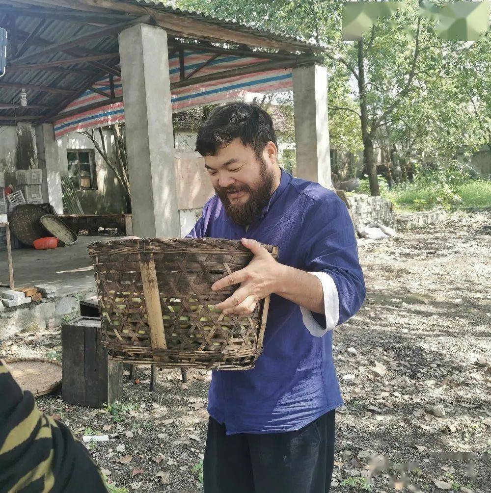 
多图＋视频→当“网红大V”遇见水东古镇……_MK电竞(图5)