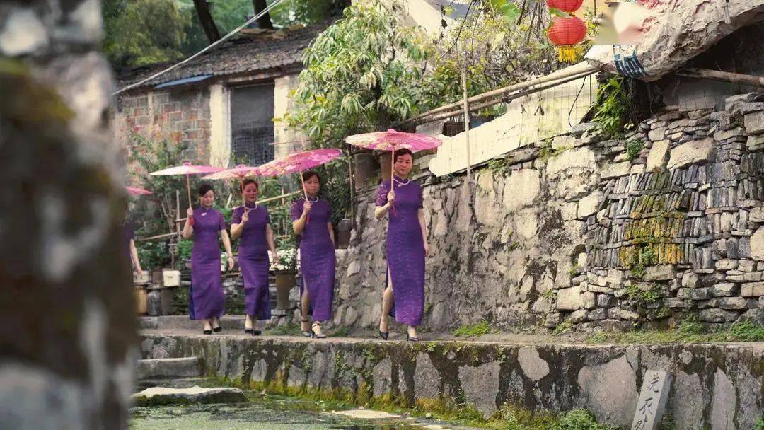 
多图＋视频→当“网红大V”遇见水东古镇……_MK电竞(图14)