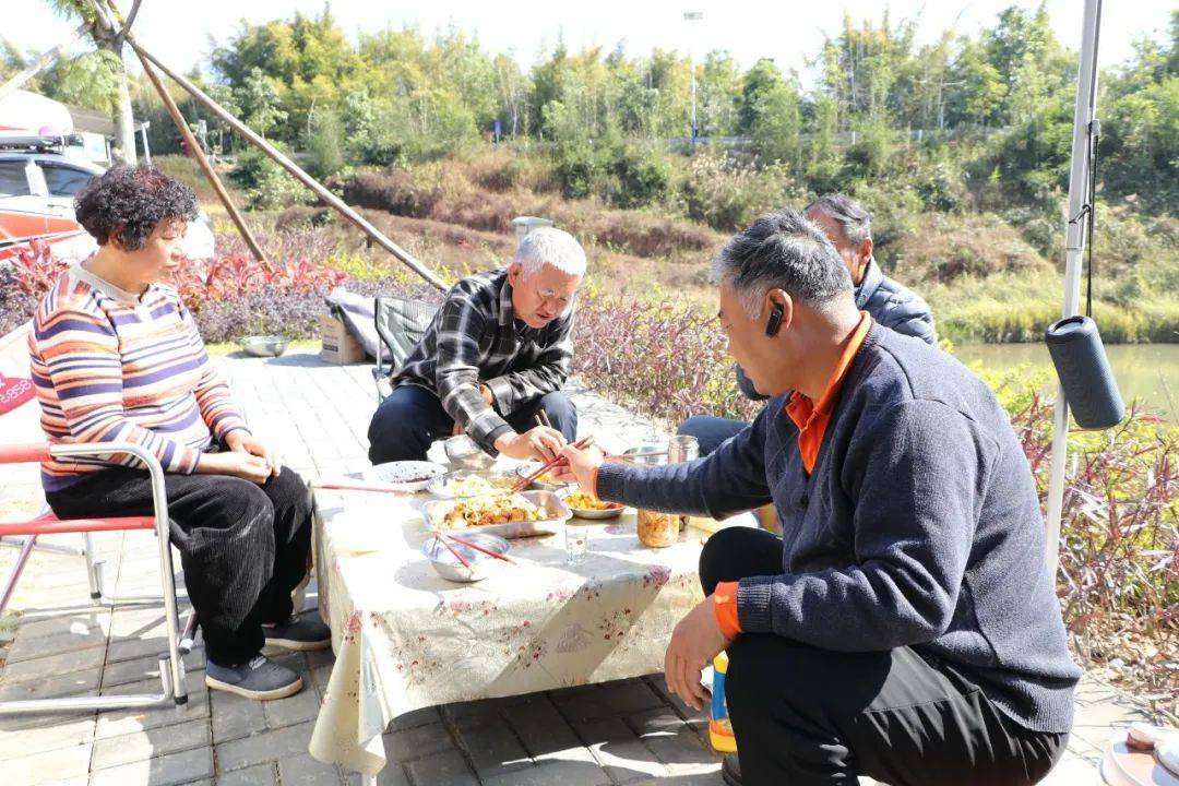 
未来 封开县将着力构建  “一城一带两廊”区域生长新格式 封开更出彩！|MK电竞(图3)